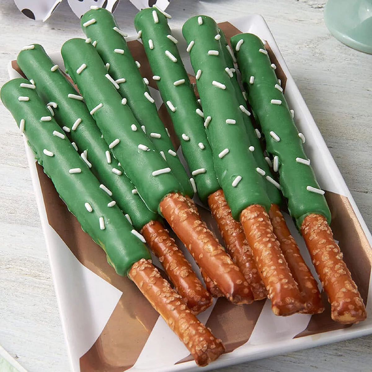 Dark Green Candy Melts 12 oz Pack of 6 A697