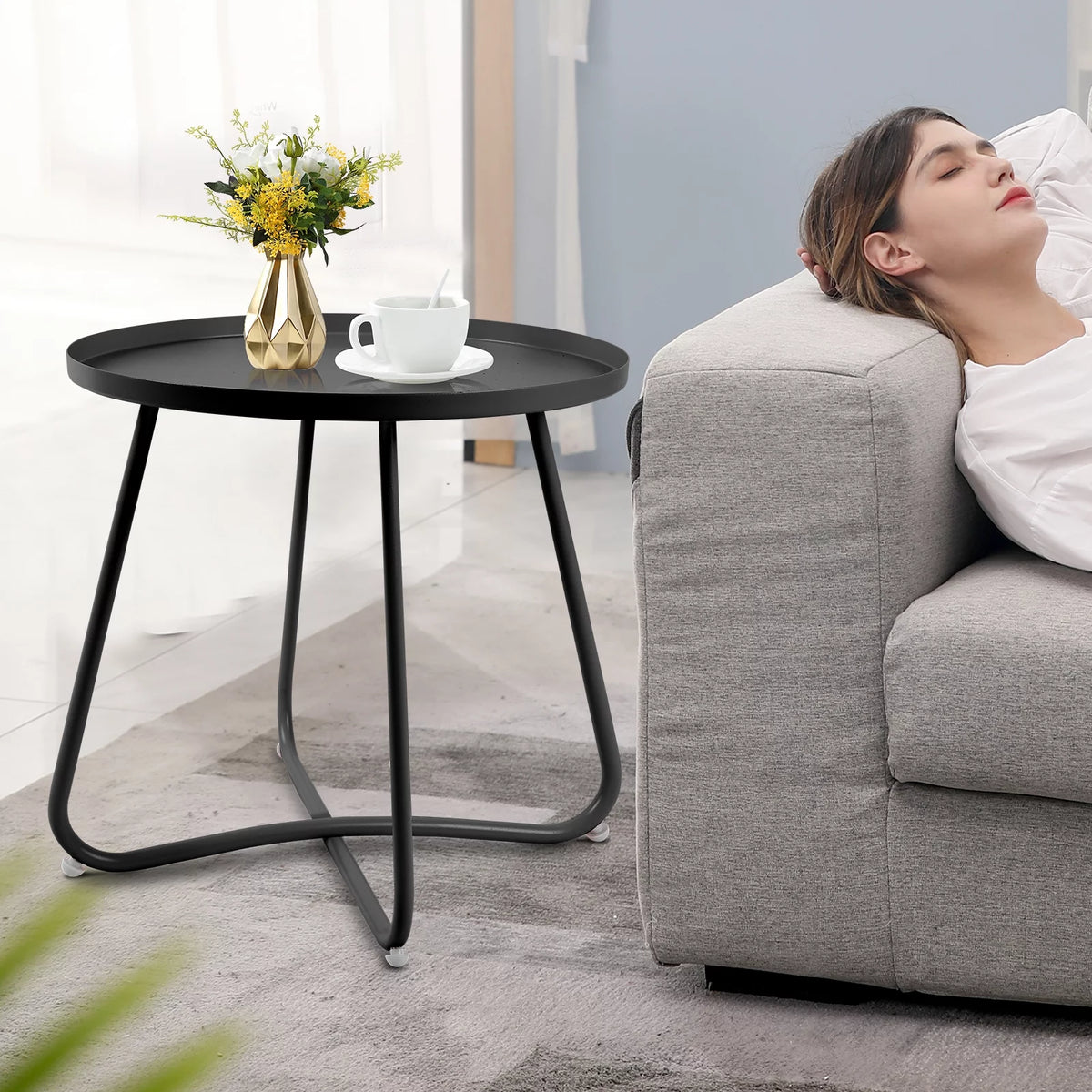 Round Metal Side Table M43827