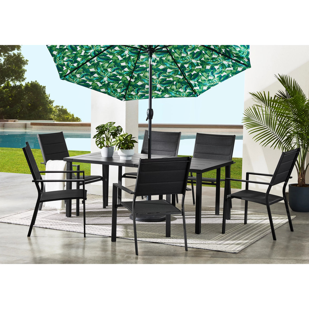 Black 7-Piece Outdoor Patio Dining Set M595