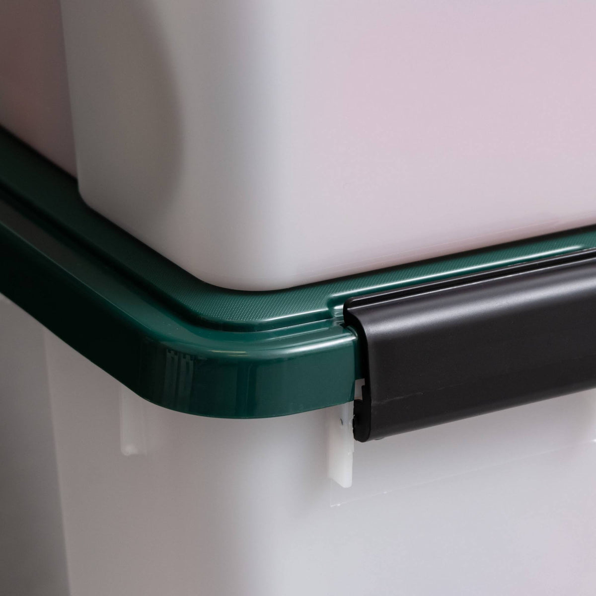 46 Quart Weathertight Storage Box 4-Pack Q384