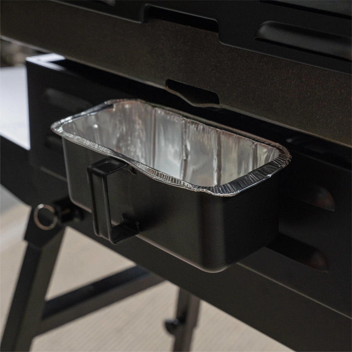 22 Propane Griddle with Stand and Adapter Hose N89831